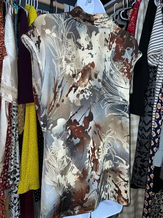 dressbarn Neutral Floral Print Blouse in Beige, Brown, Gray size M - Picture 7 of 9